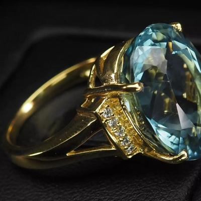 Sparkling Baby Blue Aquamarine 14.6Ct 925 Sterling Silver 24K Gold Vermeil Ring