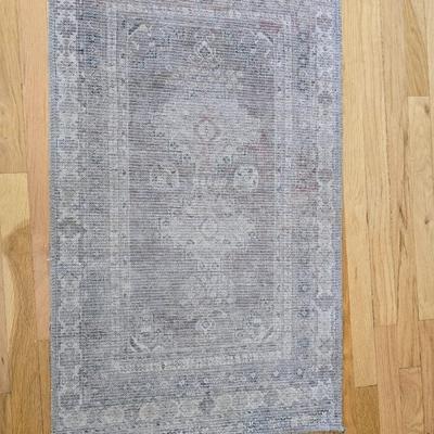 Surya Aztex Medallion Grey / Multi throw rug 27" x 45"