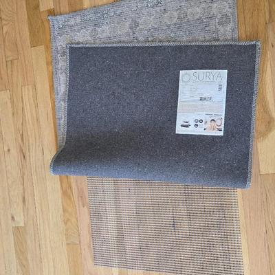 Surya Aztex Medallion Grey / Multi throw rug 27" x 45"