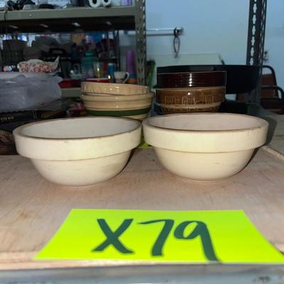 2 small bowls