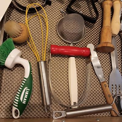 KITCHEN UTENSILS