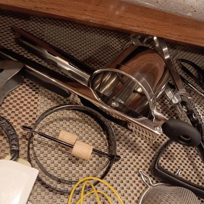 KITCHEN UTENSILS