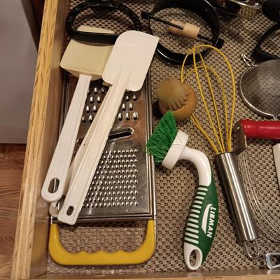KITCHEN UTENSILS