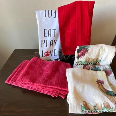 Red Hand Towels plus