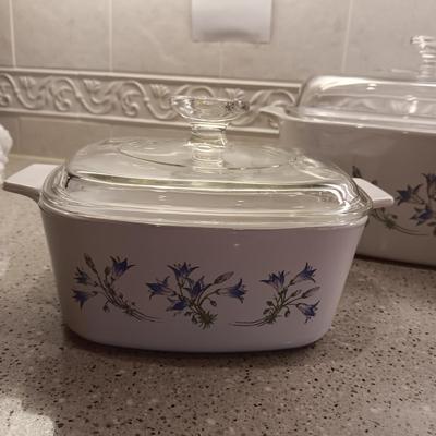 3 GLASS BAKING DISHES WITH LIDS