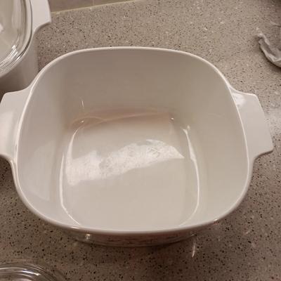 3 GLASS BAKING DISHES WITH LIDS