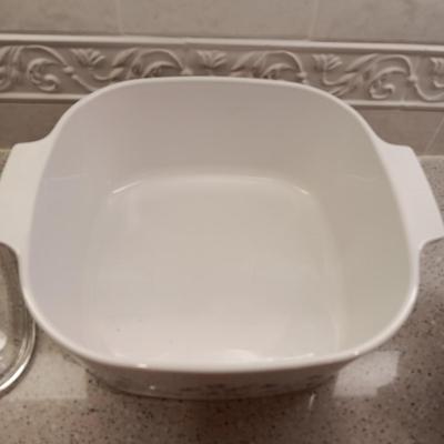 3 GLASS BAKING DISHES WITH LIDS