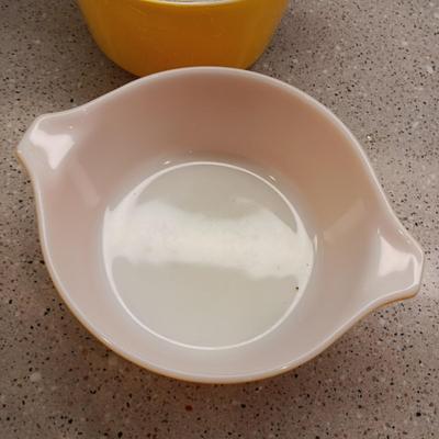 RETRO KITCHEN ITEMS