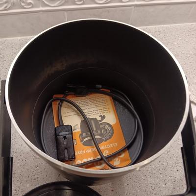 KITCHENAID TOASTER, FRY DADDY AND LITTLE DIPPER CROCK POT