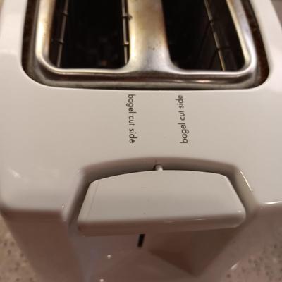 KITCHENAID TOASTER, FRY DADDY AND LITTLE DIPPER CROCK POT