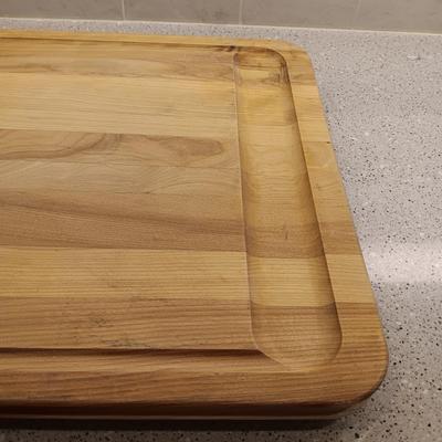 LARGE DUCKS UNLIMITED CUTTING BOARD, BLACK WALNUT SALAD BOWL & HOFFRITZ STEAK KNIVES