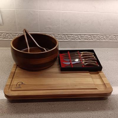 LARGE DUCKS UNLIMITED CUTTING BOARD, BLACK WALNUT SALAD BOWL & HOFFRITZ STEAK KNIVES