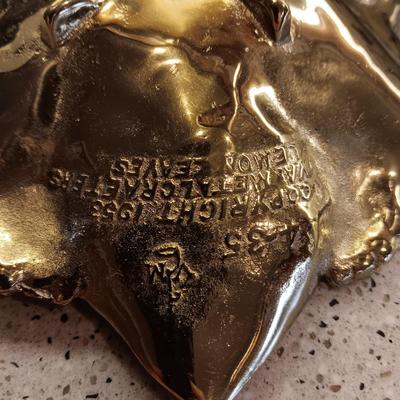 PORTMEIRION BOTANIC GARDEN SERVING BOWL, HEAVY GOLD-TONE LEAF DISH & NAPKINS