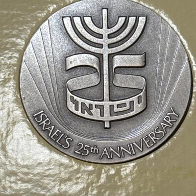 J11-Sterling 935 ISRAEL’s 25th anniversary coin