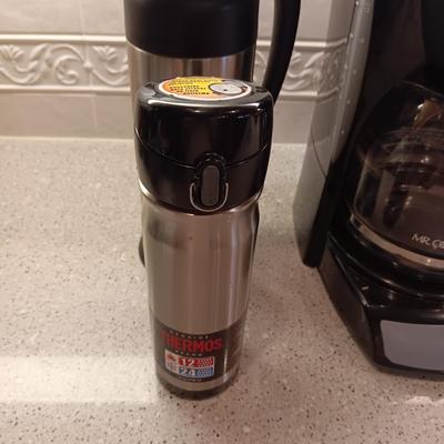 MR COFFEE BREWER, TRAVEL CUPS, BEAN GRINDER AND THERMOSES
