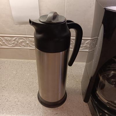MR COFFEE BREWER, TRAVEL CUPS, BEAN GRINDER AND THERMOSES