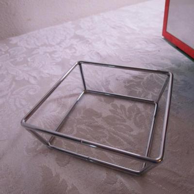 Musical Magic Scene ornament, has stand