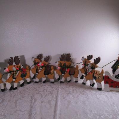 Wooden Santa, sleigh & reindeer hinged décor
