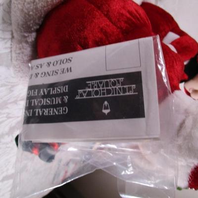 New with tags Dancing, singing solo and as a duet Santa & Mrs. Claus