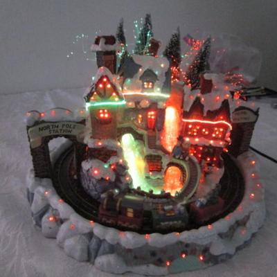 Fiberoptic Village with Train