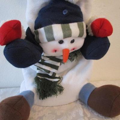 New "Snowy Holiday Friends" lighted talkding decor