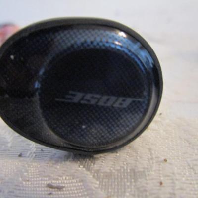 Bose sound sport free wireless earphones with charging case