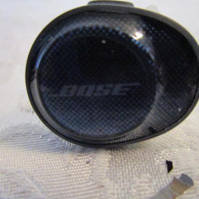 Bose sound sport free wireless earphones with charging case
