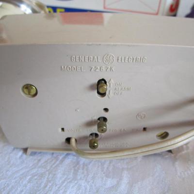 Vintage Royal Electronic Organizer, 2 alarm clocks
