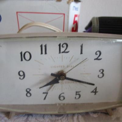 Vintage Royal Electronic Organizer, 2 alarm clocks