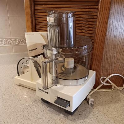 CUISINART FOOD PROCESSOR