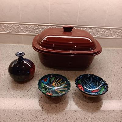 PAMPERED CHEF DEEP COVERED BAKER, CLAY BUD VASE AND 2 CLAY BOWLS