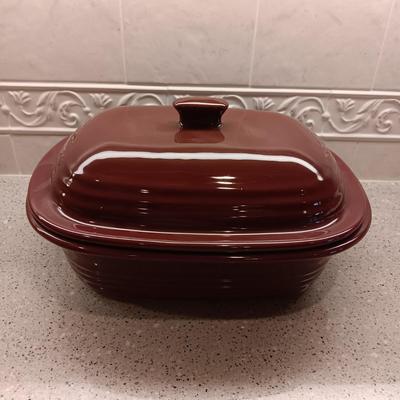 PAMPERED CHEF DEEP COVERED BAKER, CLAY BUD VASE AND 2 CLAY BOWLS