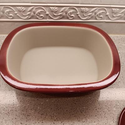 PAMPERED CHEF DEEP COVERED BAKER, CLAY BUD VASE AND 2 CLAY BOWLS