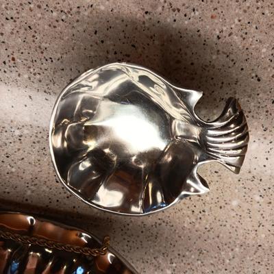 PEWTER OYSTER SHELL PLATTER, FISH CONDIMENT DISH, KONGE-TINN CRAB LEG TOOL & PEWTER WINE HOLDER