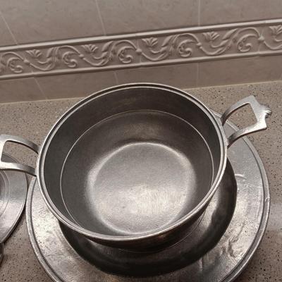 WILTON PEWTER SOUP TUREEN WITH PEWTER PLATTER