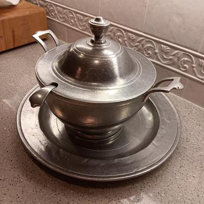 WILTON PEWTER SOUP TUREEN WITH PEWTER PLATTER
