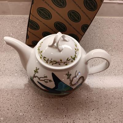 PORTMEIRION BIRDS OF BRITAIN TEAPOT