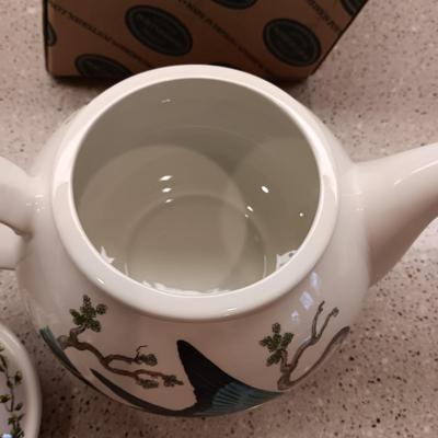 PORTMEIRION BIRDS OF BRITAIN TEAPOT