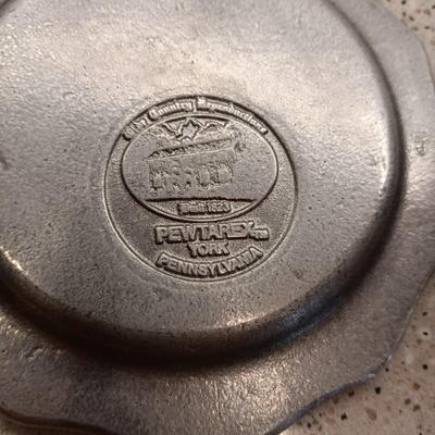 WILTON PEWTER 4 DINNER PLATES AND 6 SIDE PLATES