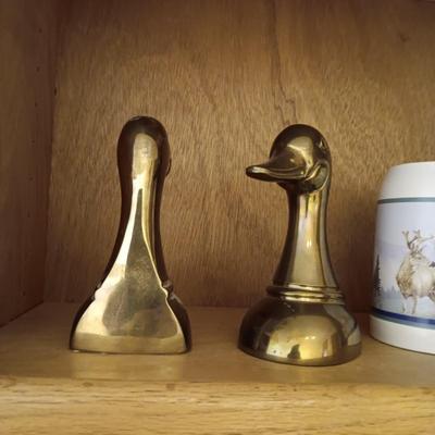 GATCO BRASS DUCK HEAD BOOKENDS, GREATEST GRANDPA MUG AND TACKLE BOX NOTE CARDS