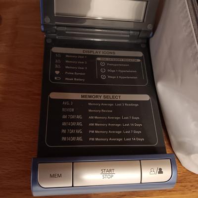 GARMIN GPS AND A HOMEDICS MEMORY BUILDER/TESTER
