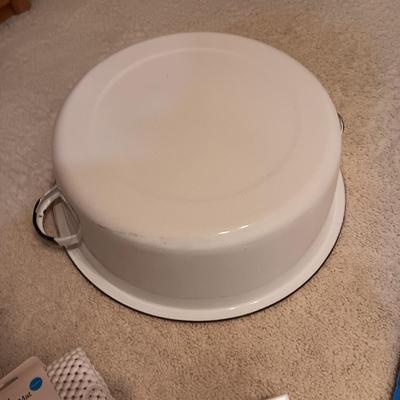 LARGE ENAMEL BOWL, SMALL TOILETRY BAG, NEW SHOWER STALL MAT & MORE