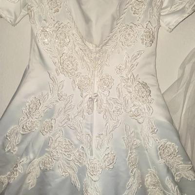 BREATHTAKING VINTAGE WEDDING DRESS, CLEANED AND PRESERVED MOST EXCEPTIONALLY!
