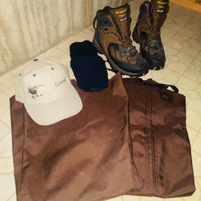 COLUMBIA HIKING/SNOW BOOTS, LCS WARM WEATHER BRIAR CHAPS & WOOL KNEE HI SOCKS