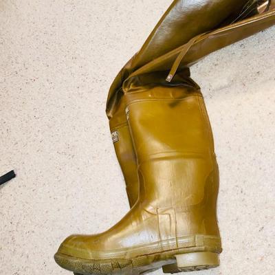 LACROSSE OUTDOORSMAN CONVERSE RUBBER BOOT/WADERS LIKE NEW!