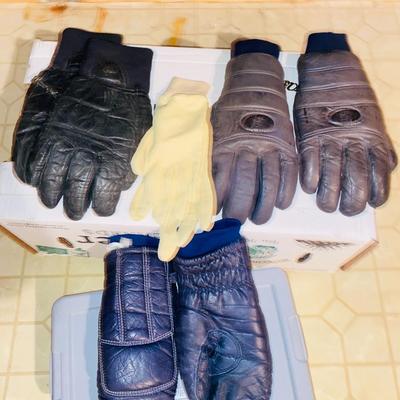WARM WINTER SKI GLOVES & MITTENS