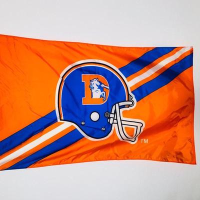 VINTAGE DENVER BRONCOS FLAG WITH POLE
