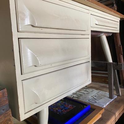 MCM desk