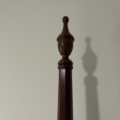 Wooden Four Post Queen Bed (PB-MG)