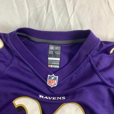 G8326 NFL Raven’s Shirt Lot with Reebok Bag